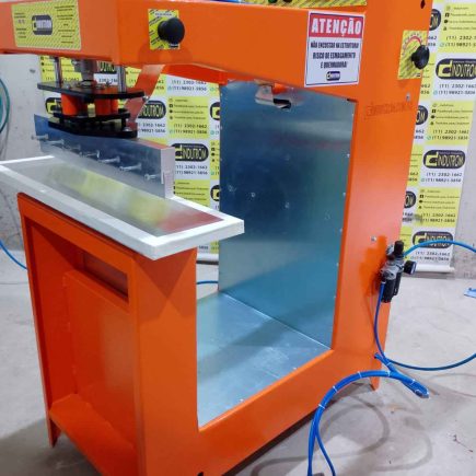 Máquina de soldar vinil: eficiência e precisão para soldas industriais